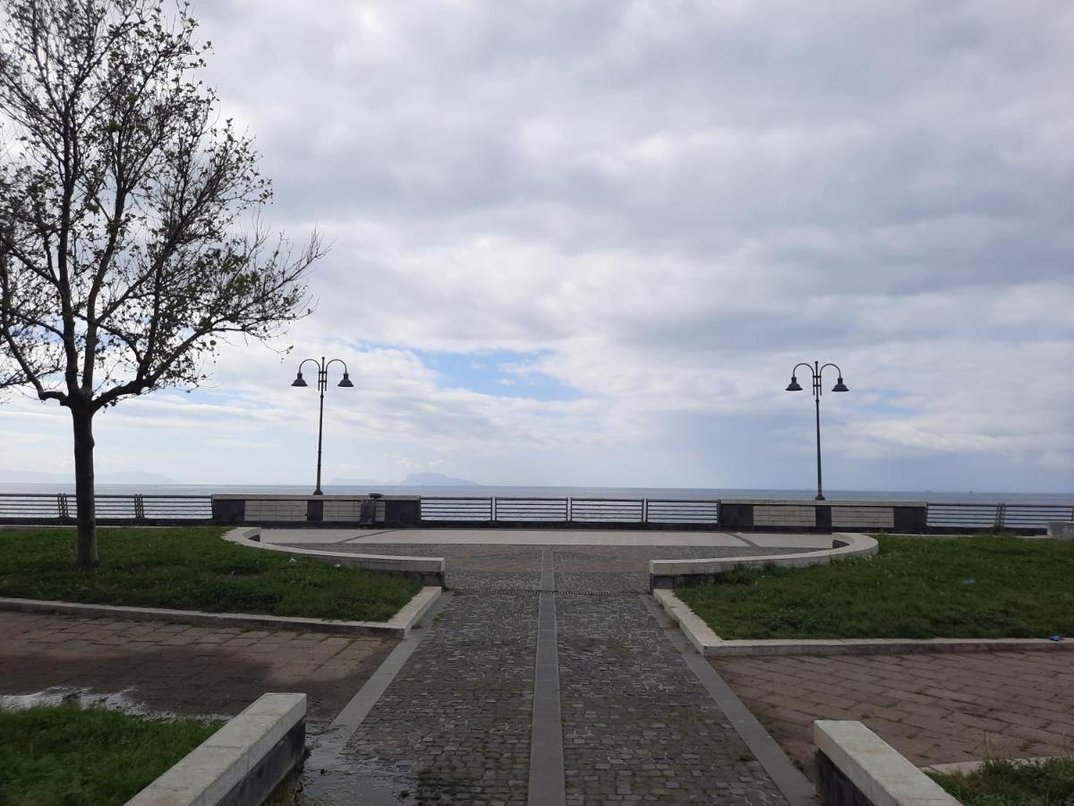 Lungomare Bed and Breakfast Pozzuoli Exterior foto